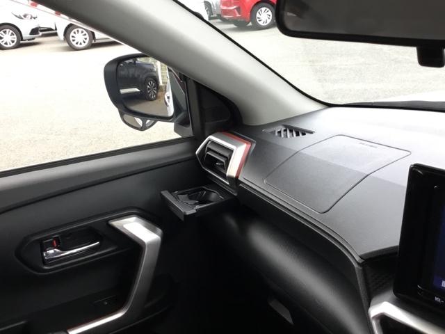 ライズ Ｚ　クルコン　バックカメラ　純正ナビ　フルセグ　ＥＴＣ　コーナーセンサ　誤発進抑制機能　エアコン　エアロ　シートヒータ　スマートキー＆プッシュスタート　地デジＴＶ　ＶＳＡ　盗難防止装置　ターボ車　キーレス（22枚目）