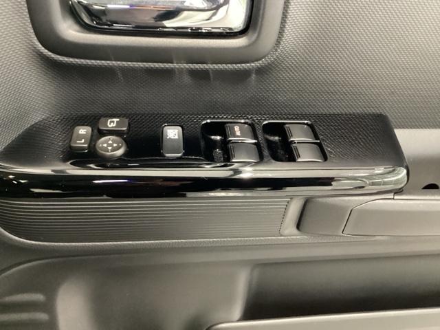 スペーシアカスタム ハイブリッドＸＳターボ　両側電動スライドドア　全周囲カメラ　クルコン　ＥＴＣ　前後ドラレコ　運転席シートヒーター　両自動ドア　前後誤発進抑制機能　ドライブレコーダ　ＡＣ　リアコーナーセンサー　リアカメラ　盗難防止　ＵＳＢ接続（32枚目）