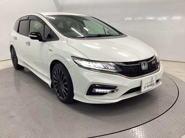 ジェイド ハイブリッドＲＳ・ホンダセンシング　クルコン　純正ナビ　フルセグ　ドラレコ　助手席エアバッグ　サイドエアバック　オートクルーズコントロール　ＬＥＤライト　イモビライザー　地デジ　ＥＴＣ車載器　オートエアコン　リアカメラ　ナビＴＶ　ＤＶＤ（7枚目）