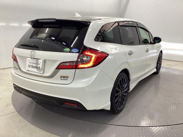 ジェイド ハイブリッドＲＳ・ホンダセンシング　クルコン　純正ナビ　フルセグ　ドラレコ　助手席エアバッグ　サイドエアバック　オートクルーズコントロール　ＬＥＤライト　イモビライザー　地デジ　ＥＴＣ車載器　オートエアコン　リアカメラ　ナビＴＶ　ＤＶＤ（8枚目）