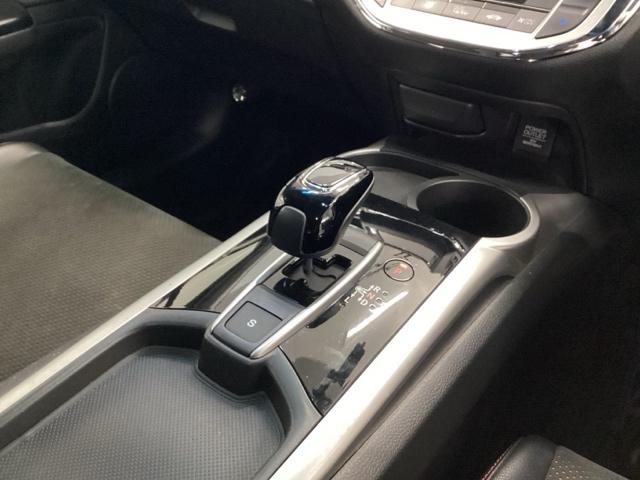 ジェイド ハイブリッドＲＳ・ホンダセンシング　クルコン　純正ナビ　フルセグ　ドラレコ　助手席エアバッグ　サイドエアバック　オートクルーズコントロール　ＬＥＤライト　イモビライザー　地デジ　ＥＴＣ車載器　オートエアコン　リアカメラ　ナビＴＶ　ＤＶＤ（14枚目）