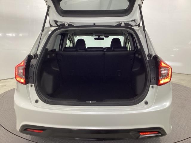 ジェイド ハイブリッドＲＳ・ホンダセンシング　クルコン　純正ナビ　フルセグ　ドラレコ　助手席エアバッグ　サイドエアバック　オートクルーズコントロール　ＬＥＤライト　イモビライザー　地デジ　ＥＴＣ車載器　オートエアコン　リアカメラ　ナビＴＶ　ＤＶＤ（21枚目）