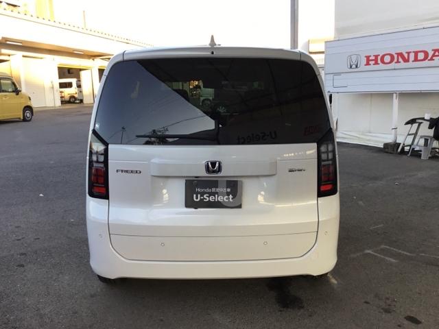 フリード ｅ：ＨＥＶエアー　デモカー　ディスプレイオーディオ　ＥＴＣ　前後ドラレコ　キーフリ　両側電動ドア　クルコン　禁煙　サイドエアバッグ　盗難防止装置　オートエアコン　ＬＥＤライト　スマートキー　オートライト　ＥＳＣ　Ｄレコ（8枚目）