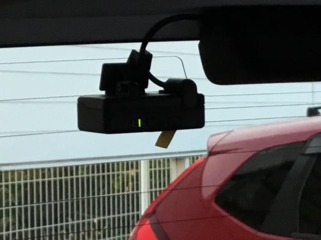 フリード ｅ：ＨＥＶエアー　デモカー　ディスプレイオーディオ　ＥＴＣ　前後ドラレコ　キーフリ　両側電動ドア　クルコン　禁煙　サイドエアバッグ　盗難防止装置　オートエアコン　ＬＥＤライト　スマートキー　オートライト　ＥＳＣ　Ｄレコ（23枚目）