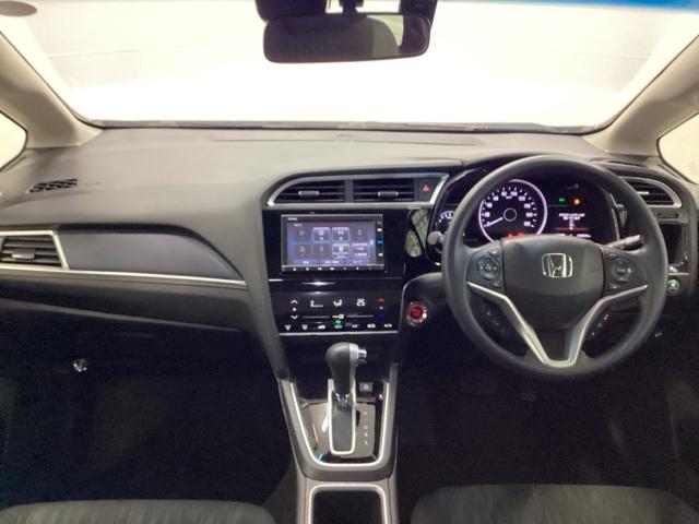 シャトル Ｇホンダセンシング　クルコン　バックカメラ　純正ナビ　ＥＴＣ　ドラレコ　盗難警報装置　Ｒカメ　スマートキー　横滑り防止　パワーウィンドウ　ＡＢＳ　エアバッグ　キーレス　助手席エアバッグ　追突被害軽減ブレーキ　Ａストップ（2枚目）