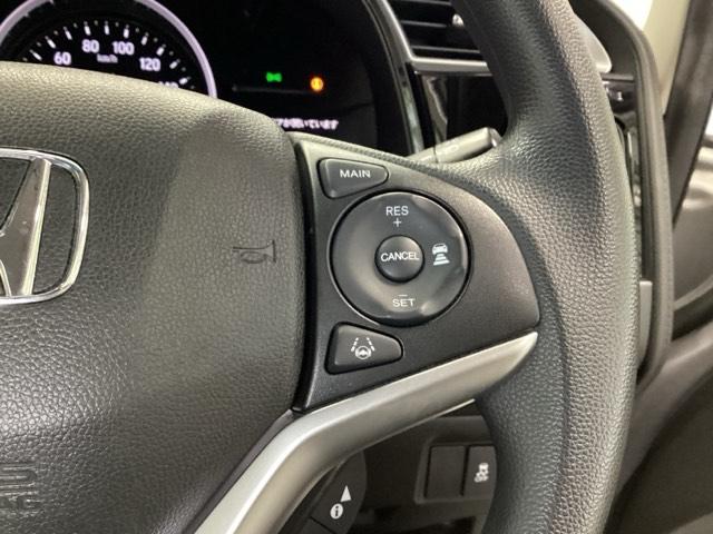 シャトル Ｇホンダセンシング　クルコン　バックカメラ　純正ナビ　ＥＴＣ　ドラレコ　盗難警報装置　Ｒカメ　スマートキー　横滑り防止　パワーウィンドウ　ＡＢＳ　エアバッグ　キーレス　助手席エアバッグ　追突被害軽減ブレーキ　Ａストップ（31枚目）