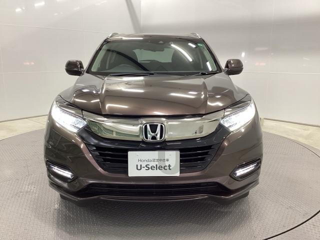 ヴェゼル ハイブリッドＺ・ホンダセンシング　クルコン　バックカメラ　純正ナビ　フルセグ　ＥＴＣ　前後ドラレコ　レーダーサポート　ＤＶＤ再生機能　横滑り防止システム　バックアイカメラ　盗難防止装置　シートヒーター付　スマ－トキ－　ＥＣＯモード（6枚目）