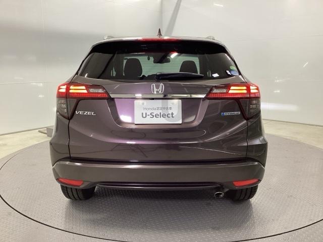 ヴェゼル ハイブリッドＺ・ホンダセンシング　クルコン　バックカメラ　純正ナビ　フルセグ　ＥＴＣ　前後ドラレコ　レーダーサポート　ＤＶＤ再生機能　横滑り防止システム　バックアイカメラ　盗難防止装置　シートヒーター付　スマ－トキ－　ＥＣＯモード（9枚目）
