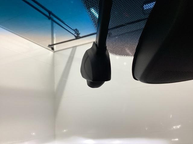 ヴェゼル ハイブリッドＺ・ホンダセンシング　クルコン　バックカメラ　純正ナビ　フルセグ　ＥＴＣ　前後ドラレコ　レーダーサポート　ＤＶＤ再生機能　横滑り防止システム　バックアイカメラ　盗難防止装置　シートヒーター付　スマ－トキ－　ＥＣＯモード（11枚目）