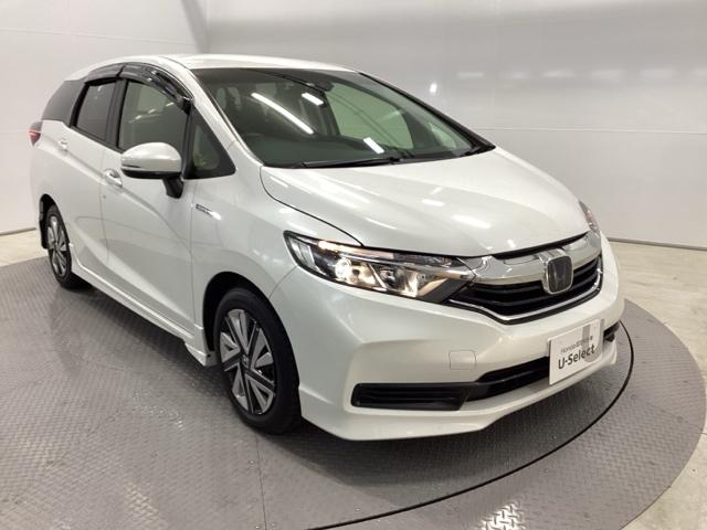 シャトル ハイブリッドホンダセンシング クルコン バックカメラ 純正ナビ フルセグ ETC 前後ドラレコ スマートキープッシュスタート リヤカメラ Dレコ デュアルエアバッグ USB接続 横滑り防止 パワステ 盗難防止 パワーウインドウ(7枚目)