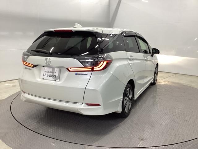 シャトル ハイブリッドホンダセンシング クルコン バックカメラ 純正ナビ フルセグ ETC 前後ドラレコ スマートキープッシュスタート リヤカメラ Dレコ デュアルエアバッグ USB接続 横滑り防止 パワステ 盗難防止 パワーウインドウ(8枚目)