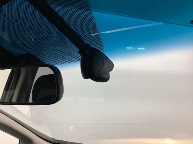 シャトル ハイブリッドホンダセンシング クルコン バックカメラ 純正ナビ フルセグ ETC 前後ドラレコ スマートキープッシュスタート リヤカメラ Dレコ デュアルエアバッグ USB接続 横滑り防止 パワステ 盗難防止 パワーウインドウ(12枚目)