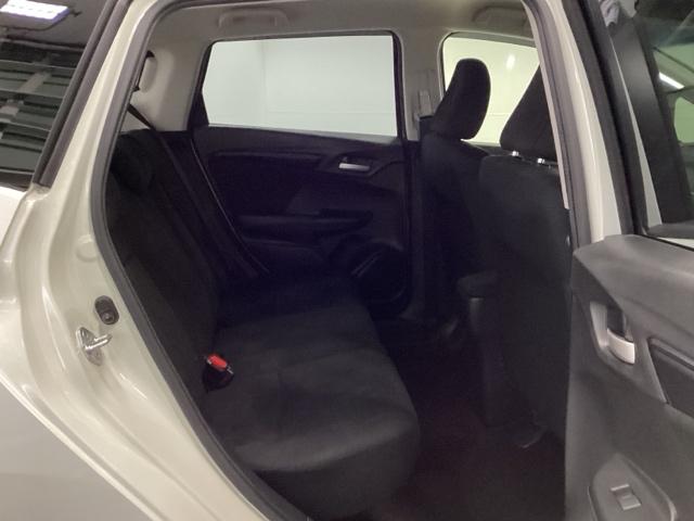 シャトル ハイブリッドホンダセンシング クルコン バックカメラ 純正ナビ フルセグ ETC 前後ドラレコ スマートキープッシュスタート リヤカメラ Dレコ デュアルエアバッグ USB接続 横滑り防止 パワステ 盗難防止 パワーウインドウ(17枚目)