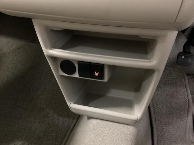 アルトラパン Ｘ　社外ナビ　フルセグ　ＥＴＣ　運転席シートヒーター　ＵＳＢ接続　ＡＣ　ナビＴＶ　衝突軽減ブレーキ　ＩＳＴＯＰ　運転席助手席エアバッグ　スマートキープッシュスタート　セキュリティー　ＥＳＣ　ベンチシート（13枚目）