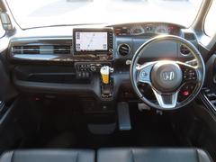すみずみまで運転視界がクリア。狭い路地でも安心です。 2