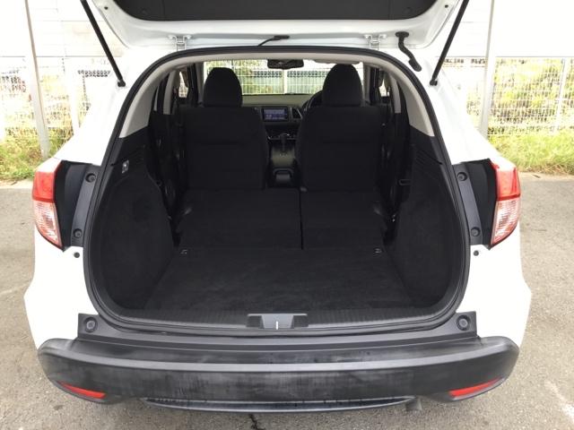 ヴェゼル Ｘ・ホンダセンシング　クルコン　バックカメラ　純正ナビ　ＥＴＣ　Ｒカメラ　Ｗエアバッグ　盗難防止　アクティブクルーズコントロール　オートエアコン　ＬＥＤランプ　衝突軽減ブレ－キ　パワステ　カーテンエアバック　ＵＳＢポート（10枚目）