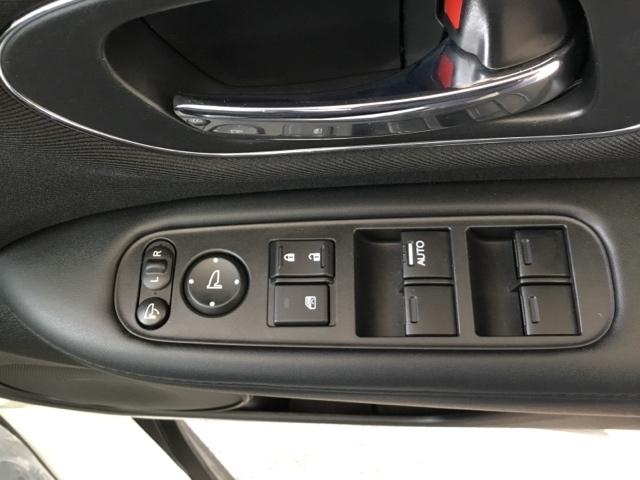 ヴェゼル Ｘ・ホンダセンシング　クルコン　バックカメラ　純正ナビ　ＥＴＣ　Ｒカメラ　Ｗエアバッグ　盗難防止　アクティブクルーズコントロール　オートエアコン　ＬＥＤランプ　衝突軽減ブレ－キ　パワステ　カーテンエアバック　ＵＳＢポート（11枚目）