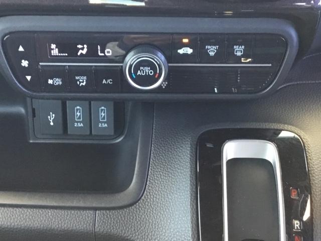 Ｎ－ＢＯＸカスタム Ｇ・Ｌターボホンダセンシング　両側電動スライドドア　クルコン　純正ナビ　ＥＴＣ　パドルシフト　フルセ　両側ＰＷスライドドア　Ｂモニタ　Ｉストップ　セキュリティー　ＵＳＢ接続　クルーズコントロール　ナビＴＶ　キーレスエントリー　ＰＷ（21枚目）