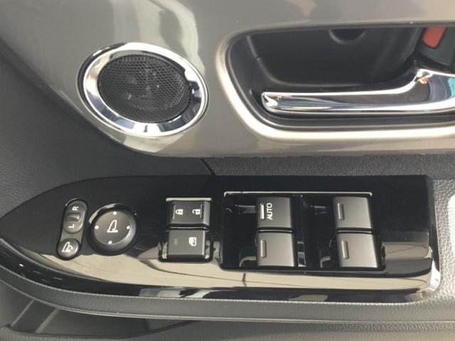 N-BOXカスタム Lスタイル+ブラック 両側電動スライドドア クルコン バックカメラ 純正ナビ ETC シートヒーター 衝突軽減ブレ-キ パーキングセンサー DVD再生 横滑り防止 シ-トヒ-タ- クルーズコントロール LEDライト 地デジ(11枚目)