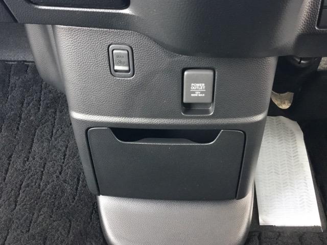 N-BOXカスタム Lスタイル+ブラック 両側電動スライドドア クルコン バックカメラ 純正ナビ ETC シートヒーター 衝突軽減ブレ-キ パーキングセンサー DVD再生 横滑り防止 シ-トヒ-タ- クルーズコントロール LEDライト 地デジ(24枚目)