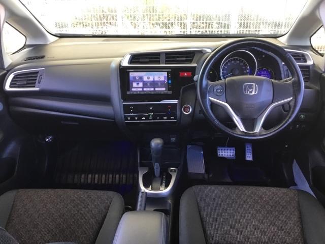 フィット 13G・Fパッケージ バックカメラ 純正ナビ フルセグ ドラレコ 社外AW イモビ DVD再生可能 スマ-トキ- VSA 地デジTV 助手席エアバッグ Rカメラ オートエアコン エアバック PS キ-フリ- Dレコ PW(2枚目)