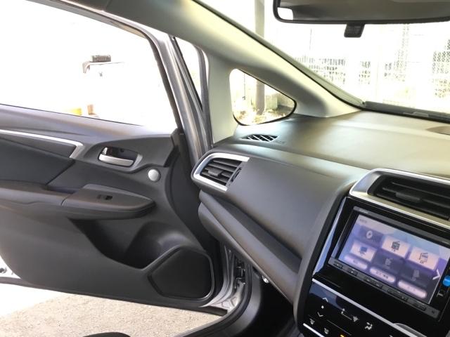 フィット 13G・Fパッケージ バックカメラ 純正ナビ フルセグ ドラレコ 社外AW イモビ DVD再生可能 スマ-トキ- VSA 地デジTV 助手席エアバッグ Rカメラ オートエアコン エアバック PS キ-フリ- Dレコ PW(23枚目)