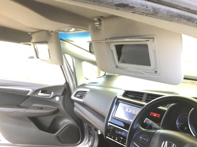 フィット 13G・Fパッケージ バックカメラ 純正ナビ フルセグ ドラレコ 社外AW イモビ DVD再生可能 スマ-トキ- VSA 地デジTV 助手席エアバッグ Rカメラ オートエアコン エアバック PS キ-フリ- Dレコ PW(26枚目)