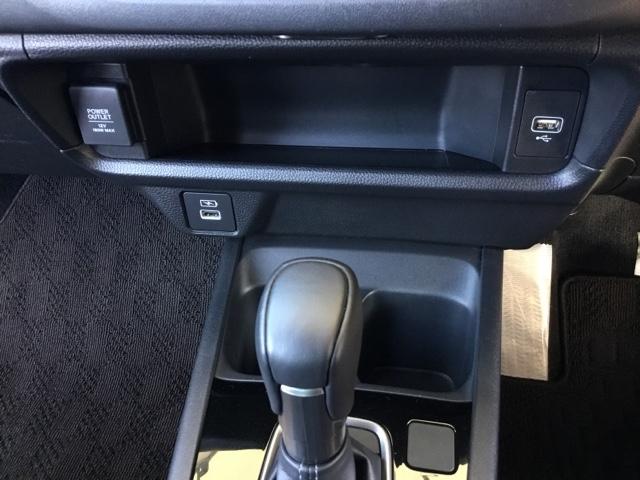 WR-V Z+ クリソナ 追突軽減ブレーキ フルセグテレビ サイドエアバッグ 禁煙 USB 盗難防止システム 運転席エアバッグ Bカメラ クルコン 横滑り防止 ドライブレコーダー フルオートエアコン キーフリー(21枚目)