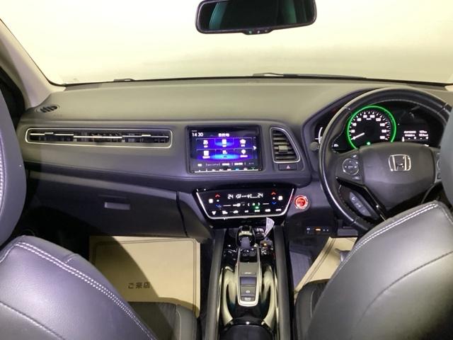 ヴェゼル ハイブリッドＺ・ホンダセンシング　クルコン　純正ナビ　フルセグ　ＥＴＣ　レーダーサポート　ＤＶＤ再生機能　横滑り防止システム　バックアイカメラ　盗難防止装置　シートヒーター付　スマ－トキ－　ＥＣＯモード　パワーウィンド　ＵＳＢ接続（2枚目）