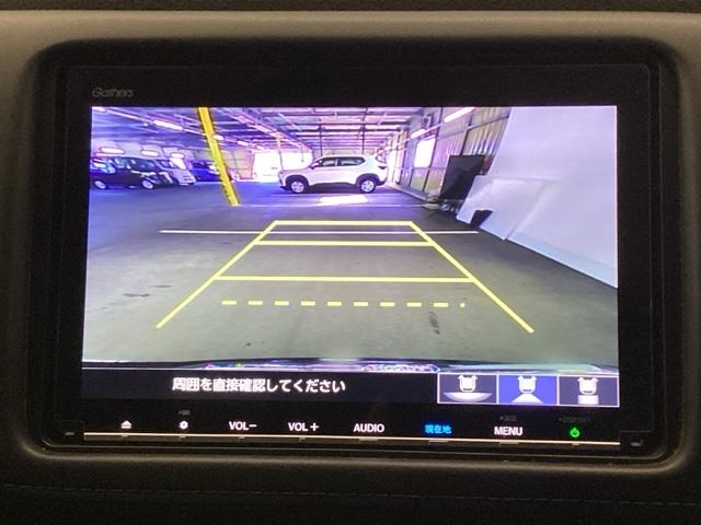 ヴェゼル ハイブリッドＺ・ホンダセンシング　クルコン　純正ナビ　フルセグ　ＥＴＣ　レーダーサポート　ＤＶＤ再生機能　横滑り防止システム　バックアイカメラ　盗難防止装置　シートヒーター付　スマ－トキ－　ＥＣＯモード　パワーウィンド　ＵＳＢ接続（3枚目）