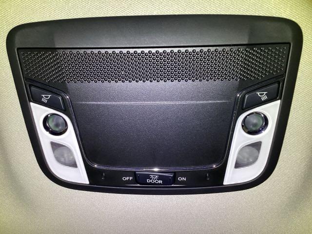 ヴェゼル ハイブリッドＺ・ホンダセンシング　クルコン　純正ナビ　フルセグ　ＥＴＣ　レーダーサポート　ＤＶＤ再生機能　横滑り防止システム　バックアイカメラ　盗難防止装置　シートヒーター付　スマ－トキ－　ＥＣＯモード　パワーウィンド　ＵＳＢ接続（15枚目）