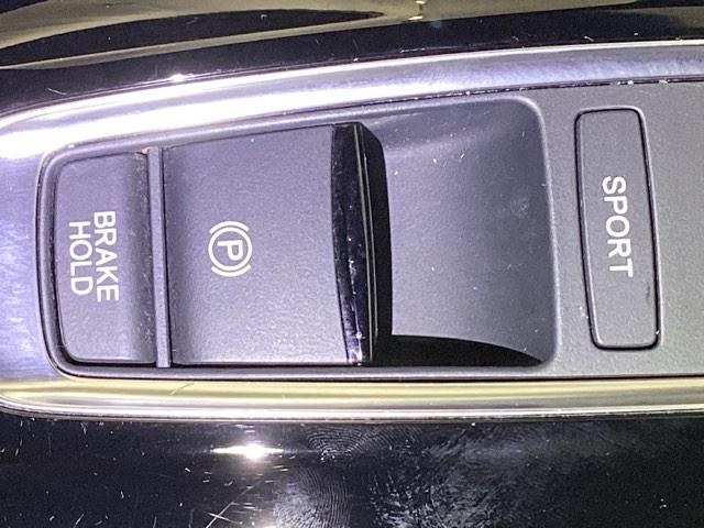 ヴェゼル ハイブリッドＺ・ホンダセンシング　クルコン　純正ナビ　フルセグ　ＥＴＣ　レーダーサポート　ＤＶＤ再生機能　横滑り防止システム　バックアイカメラ　盗難防止装置　シートヒーター付　スマ－トキ－　ＥＣＯモード　パワーウィンド　ＵＳＢ接続（31枚目）