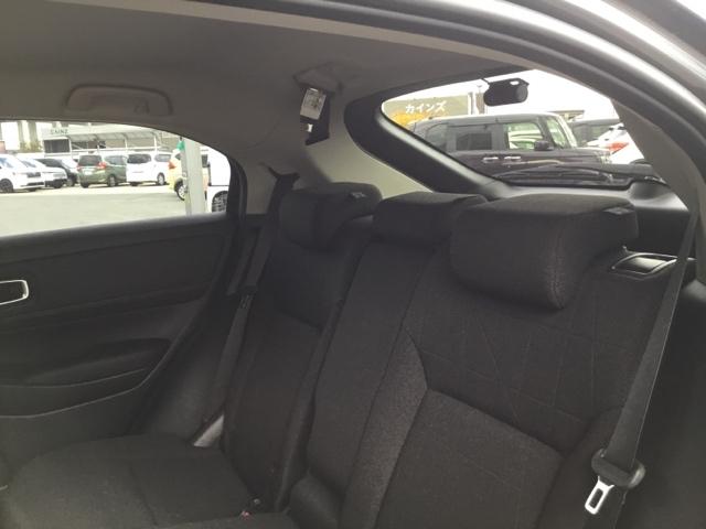 ヴェゼル ｅ：ＨＥＶＸ　ホンダコネクトディスプレイ　ＥＴＣ２．０　前後ドラレコ　前後障害物センサー　ＡＡＣ　イモビライザー　スマ－トキ－　誤発進抑制　ＰＷ　リアカメラ　クルコン　ＥＳＣ　ＥＴＣ装備　キーフリー　ナビＴＶ　ＰＳ（11枚目）