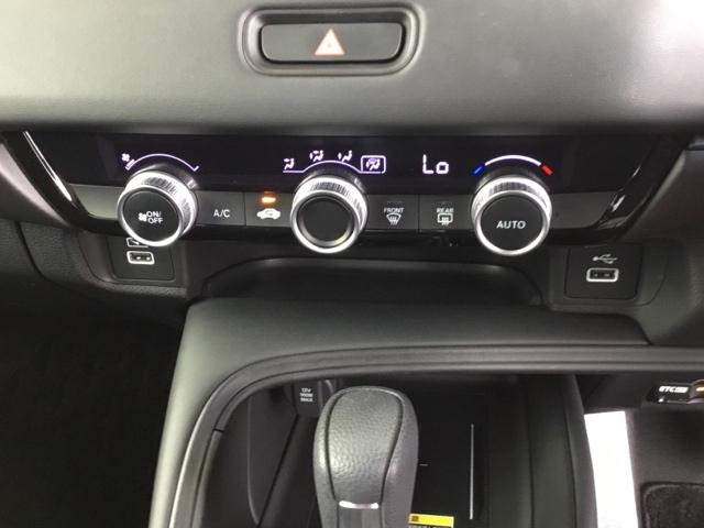 ヴェゼル ｅ：ＨＥＶＸ　ホンダコネクトディスプレイ　ＥＴＣ２．０　前後ドラレコ　前後障害物センサー　ＡＡＣ　イモビライザー　スマ－トキ－　誤発進抑制　ＰＷ　リアカメラ　クルコン　ＥＳＣ　ＥＴＣ装備　キーフリー　ナビＴＶ　ＰＳ（20枚目）