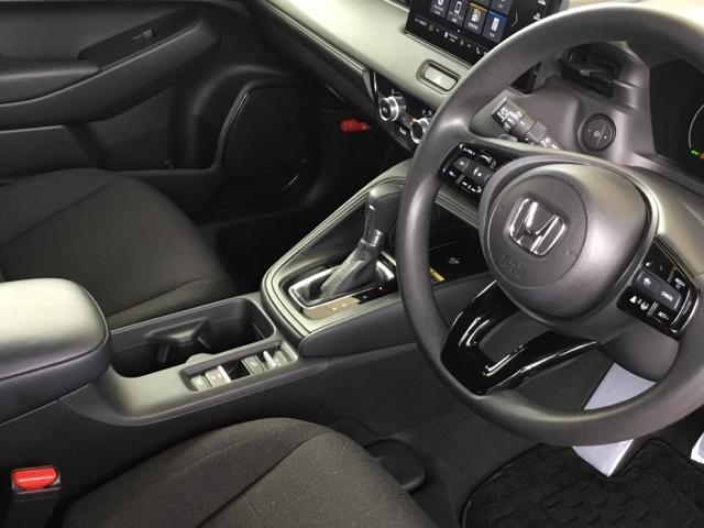 ヴェゼル ｅ：ＨＥＶＸ　ホンダコネクトディスプレイ　ＥＴＣ２．０　前後ドラレコ　前後障害物センサー　ＡＡＣ　イモビライザー　スマ－トキ－　誤発進抑制　ＰＷ　リアカメラ　クルコン　ＥＳＣ　ＥＴＣ装備　キーフリー　ナビＴＶ　ＰＳ（21枚目）