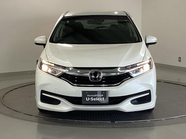 シャトル ハイブリッドホンダセンシング ETC スマートキー デュアルエアバッグ 横滑り防止 パワステ 盗難防止 パワーウインドウ キーレス ABS エコモード オートクルーズ フルオートエアコン 衝突回避ブレーキ 運転席エアバック(6枚目)