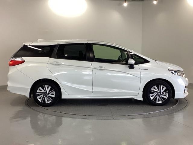 シャトル ハイブリッドホンダセンシング ETC スマートキー デュアルエアバッグ 横滑り防止 パワステ 盗難防止 パワーウインドウ キーレス ABS エコモード オートクルーズ フルオートエアコン 衝突回避ブレーキ 運転席エアバック(30枚目)