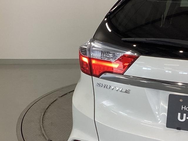 シャトル ハイブリッドホンダセンシング ETC スマートキー デュアルエアバッグ 横滑り防止 パワステ 盗難防止 パワーウインドウ キーレス ABS エコモード オートクルーズ フルオートエアコン 衝突回避ブレーキ 運転席エアバック(33枚目)
