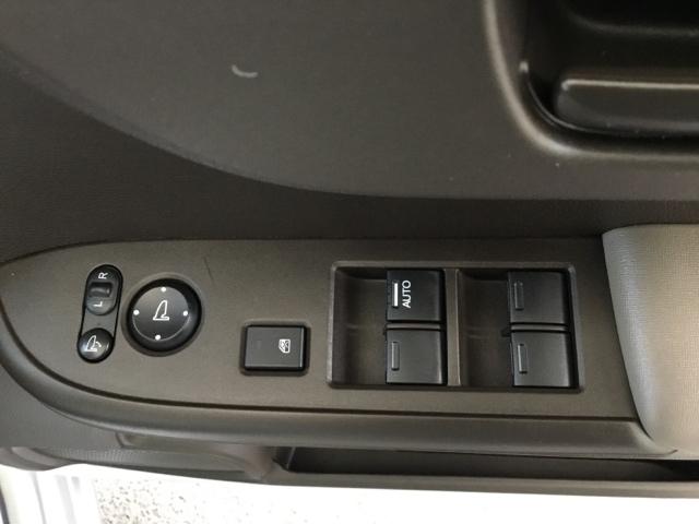 Ｎ－ＷＧＮ Ｇ　デモカー　クルコン　純正ナビ　ドラレコ　ＥＴＣ　ブレーキサポート　キーフリー　横滑り防止機能　ソナー　サイドエアバック　盗難防止装置　ＡＢＳ　オートエアコン　アイドリングストップ　クルーズコントロール（12枚目）