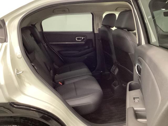 ヴェゼル ｅ：ＨＥＶＺ　クルコン　障害物センサー　ＢＳＭ　ＥＴＣ２．０　電動リアゲート　シートヒーター　衝突回避支援ブレーキ機能　スマキ　Ｐトランク　フルオートエアコン　エアバッグ　両席エアバック　Ｒカメ　パワーウィンドウ（17枚目）