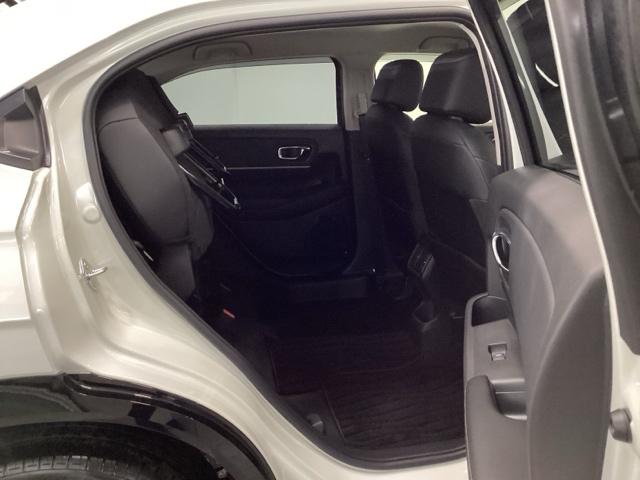 ヴェゼル ｅ：ＨＥＶＺ　クルコン　障害物センサー　ＢＳＭ　ＥＴＣ２．０　電動リアゲート　シートヒーター　衝突回避支援ブレーキ機能　スマキ　Ｐトランク　フルオートエアコン　エアバッグ　両席エアバック　Ｒカメ　パワーウィンドウ（25枚目）