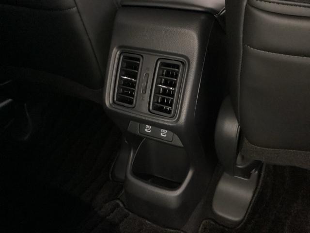 ヴェゼル ｅ：ＨＥＶＺ　クルコン　障害物センサー　ＢＳＭ　ＥＴＣ２．０　電動リアゲート　シートヒーター　衝突回避支援ブレーキ機能　スマキ　Ｐトランク　フルオートエアコン　エアバッグ　両席エアバック　Ｒカメ　パワーウィンドウ（26枚目）