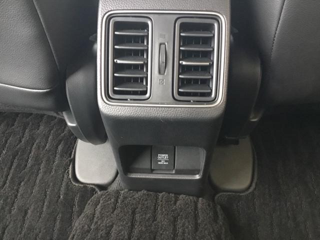 ＷＲ－Ｖ Ｚ＋　デモカー　クルコン　バックカメラ　純正ナビ　ＥＴＣ　前後ドラレコ　クリソナ　追突軽減ブレーキ　フルセグテレビ　サイドエアバッグ　禁煙　ＵＳＢ　盗難防止システム　運転席エアバッグ　Ｂカメラ　横滑り防止（12枚目）