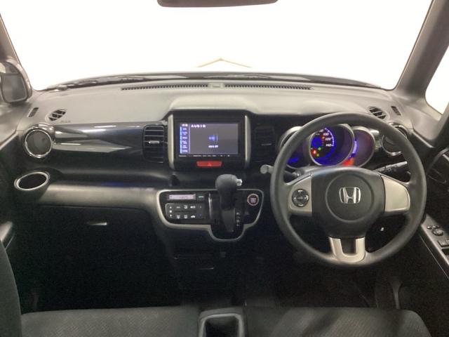 N-BOXカスタム G・Lパッケージ 片側電動スライドドア 社外ナビ フルセグ アイドリングストップ車 ナビ・TV スマキ- フロントベンチシート 地デジTV パワーウィンドウ 片側電動両側スライドドア 盗難防止システム オートエアコン(2枚目)