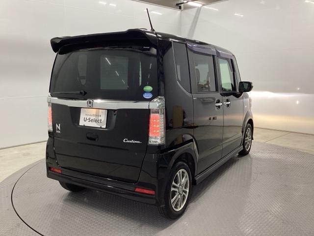 N-BOXカスタム G・Lパッケージ 片側電動スライドドア 社外ナビ フルセグ アイドリングストップ車 ナビ・TV スマキ- フロントベンチシート 地デジTV パワーウィンドウ 片側電動両側スライドドア 盗難防止システム オートエアコン(8枚目)