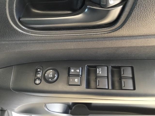 N-BOX GSSパッケージ 両側電動スライドドア あんしんパッケージ バックカメラ ETC シートヒーター W電動ドア Iストップ ブレーキサポート ダブルエアバック TVナビ サイドカーテンエアバック イモビ 地デジ 横滑防止(11枚目)