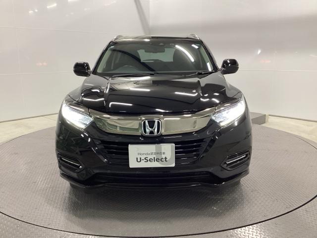 ヴェゼル ハイブリッドＺ・ホンダセンシング　クルコン　純正ナビ　フルセグ　ＥＴＣ　ドラレコ　レーダーサポート　ＤＶＤ再生機能　横滑り防止システム　バックアイカメラ　盗難防止装置　シートヒーター付　スマ－トキ－　ＥＣＯモード　パワーウィンド（6枚目）