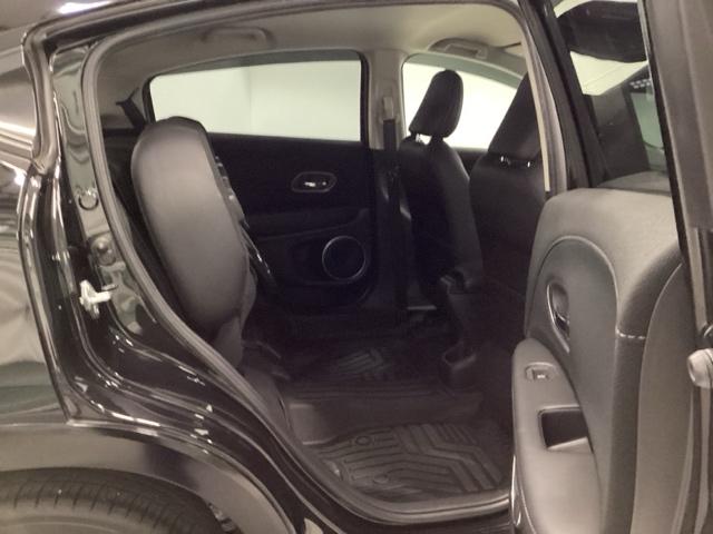 ヴェゼル ハイブリッドＺ・ホンダセンシング　クルコン　純正ナビ　フルセグ　ＥＴＣ　ドラレコ　レーダーサポート　ＤＶＤ再生機能　横滑り防止システム　バックアイカメラ　盗難防止装置　シートヒーター付　スマ－トキ－　ＥＣＯモード　パワーウィンド（25枚目）