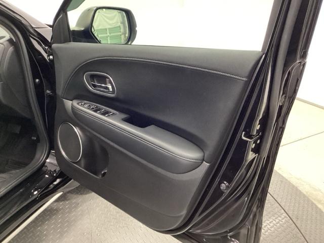 ヴェゼル ハイブリッドＺ・ホンダセンシング　クルコン　純正ナビ　フルセグ　ＥＴＣ　ドラレコ　レーダーサポート　ＤＶＤ再生機能　横滑り防止システム　バックアイカメラ　盗難防止装置　シートヒーター付　スマ－トキ－　ＥＣＯモード　パワーウィンド（28枚目）