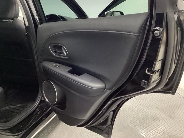 ヴェゼル ハイブリッドＺ・ホンダセンシング　クルコン　純正ナビ　フルセグ　ＥＴＣ　ドラレコ　レーダーサポート　ＤＶＤ再生機能　横滑り防止システム　バックアイカメラ　盗難防止装置　シートヒーター付　スマ－トキ－　ＥＣＯモード　パワーウィンド（29枚目）